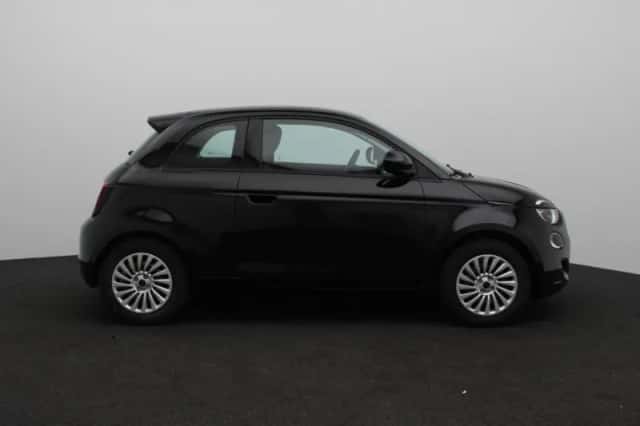 Fiat 500e (2024) thumbnail 6