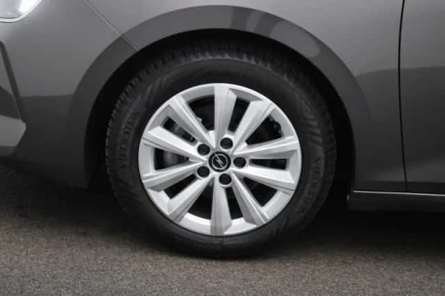 Opel Astra (2023) thumbnail 11
