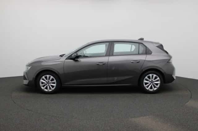 Opel Astra (2023) thumbnail 4