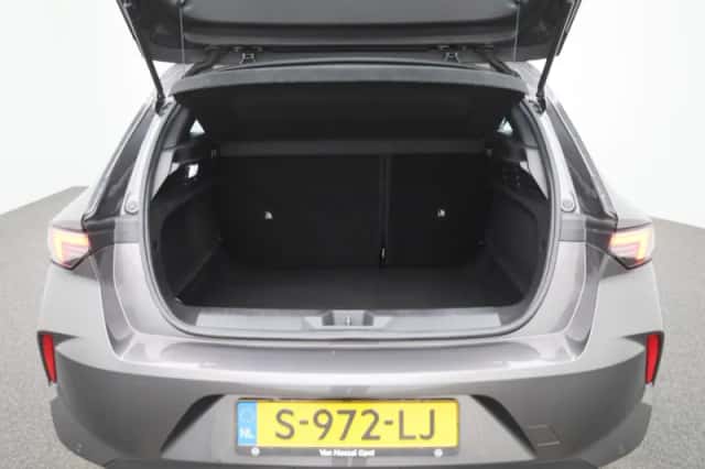 Opel Astra (2023) thumbnail 10
