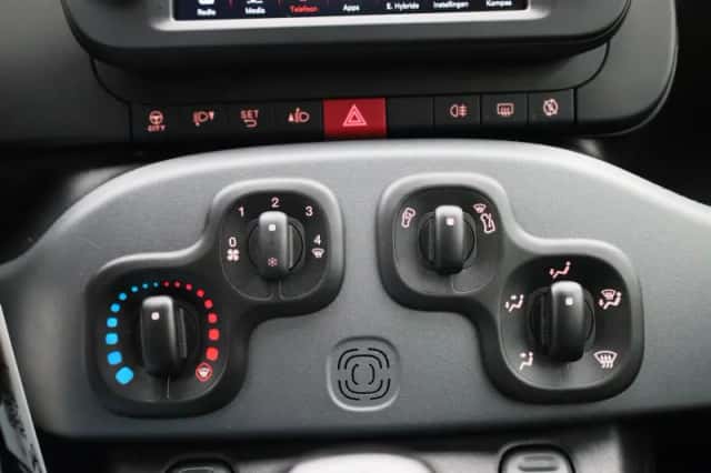 Fiat Panda (2022) thumbnail 19
