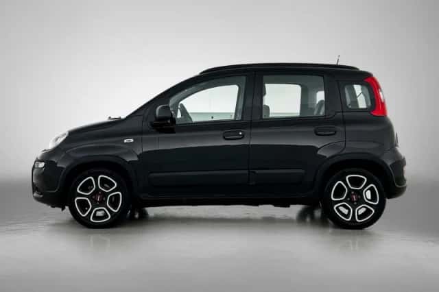 Fiat Panda (2022) thumbnail 2