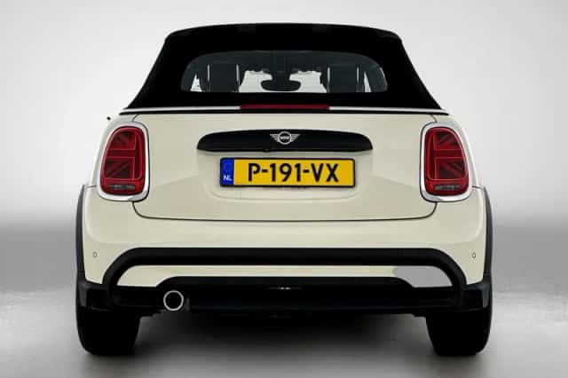 MINI Cabrio (2022) thumbnail 3