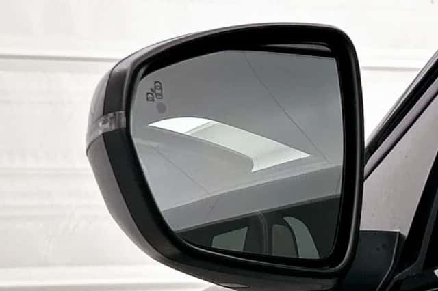 Peugeot 3008 (2021) thumbnail 22