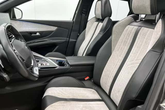 Peugeot 3008 (2021) thumbnail 35