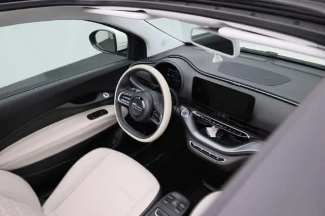 Fiat 500C (2023) thumbnail 33