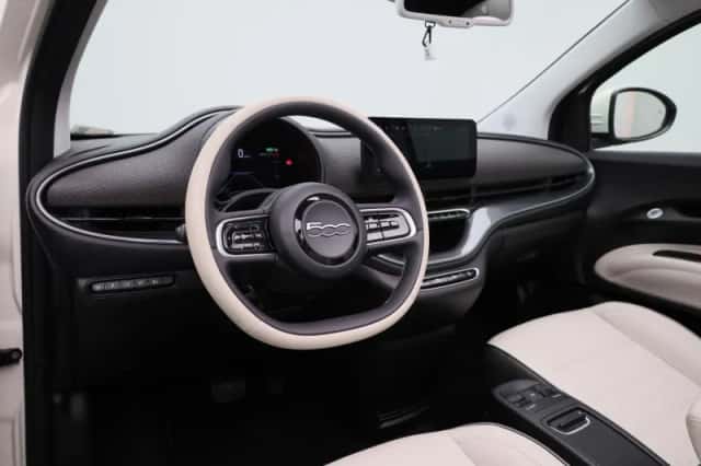 Fiat 500C (2023) thumbnail 7