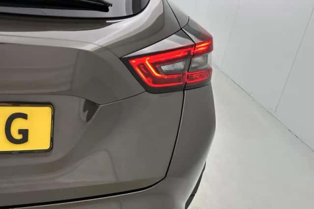 Nissan Juke (2021) thumbnail 14