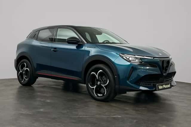 Alfa Romeo Junior (2025) thumbnail 4
