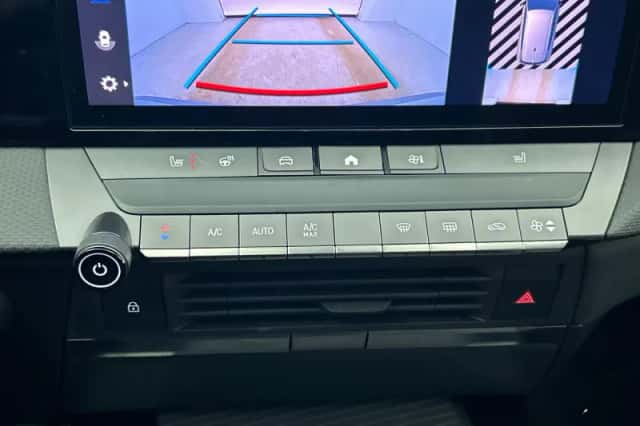 Opel Astra (2023) thumbnail 18