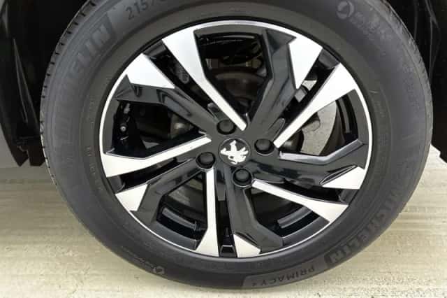 Peugeot 2008 (2021) thumbnail 31