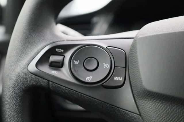 Opel Corsa (2024) thumbnail 18