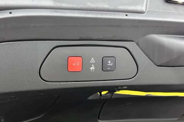 Opel Grandland X (2018) thumbnail 24