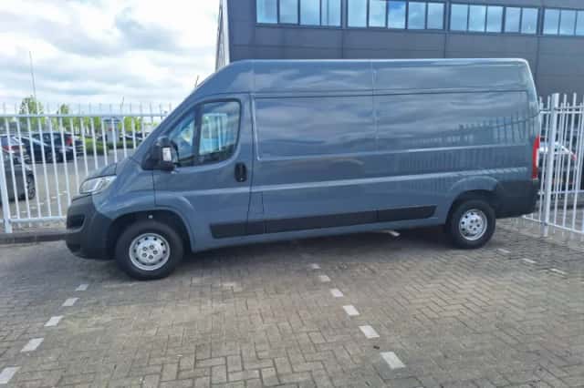 Opel Movano (2023) thumbnail 3