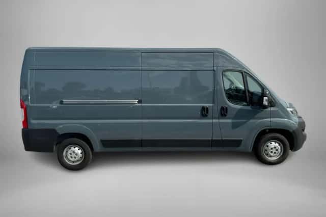 Opel Movano (2023) thumbnail 4