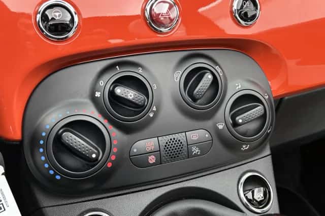 Fiat 500C (2022) thumbnail 18