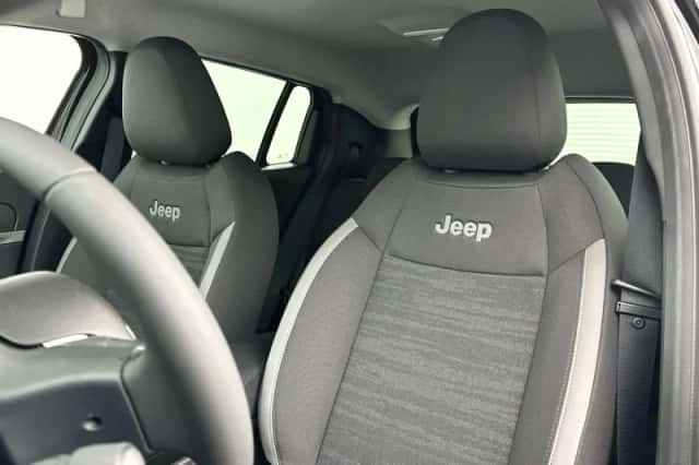 Jeep Avenger (2025) thumbnail 6