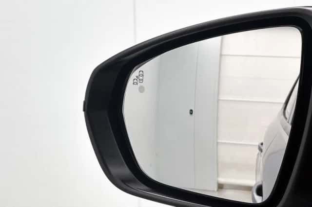 Opel Grandland (2023) thumbnail 22