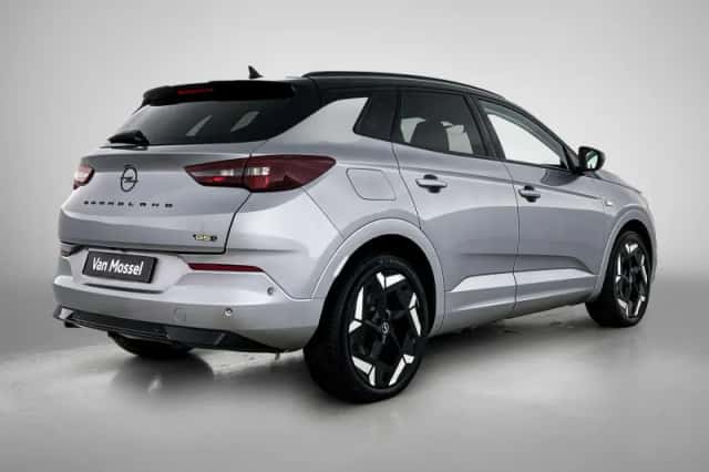 Opel Grandland (2023) thumbnail 4