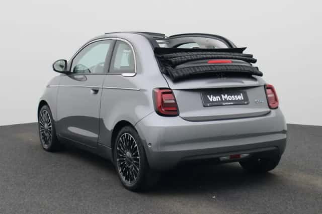 Fiat 500C (2023) thumbnail 2