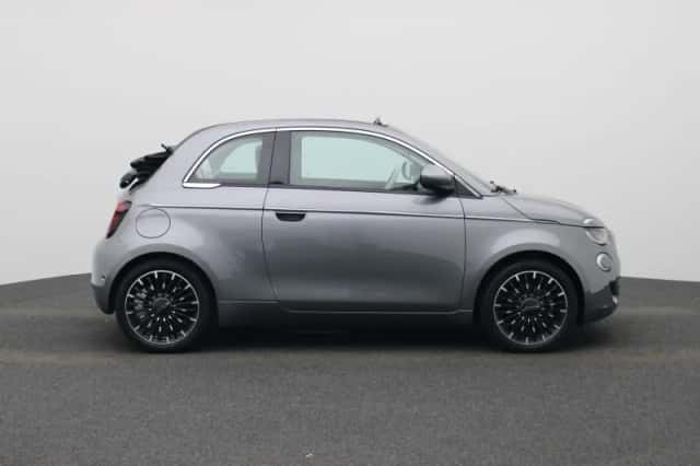Fiat 500C (2023) thumbnail 6