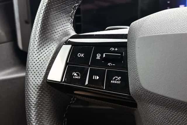 Opel Astra (2025) thumbnail 6