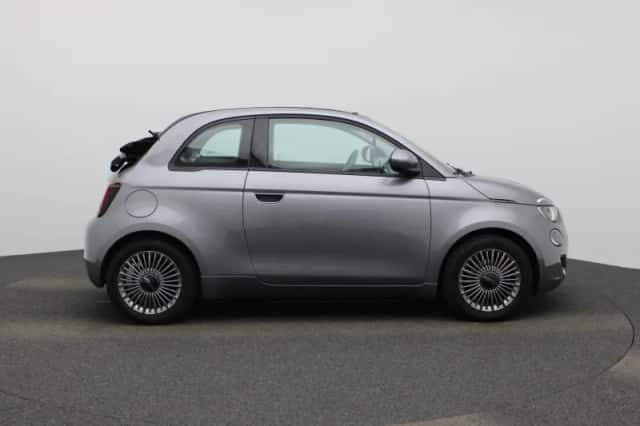 Fiat 500C (2022) thumbnail 6