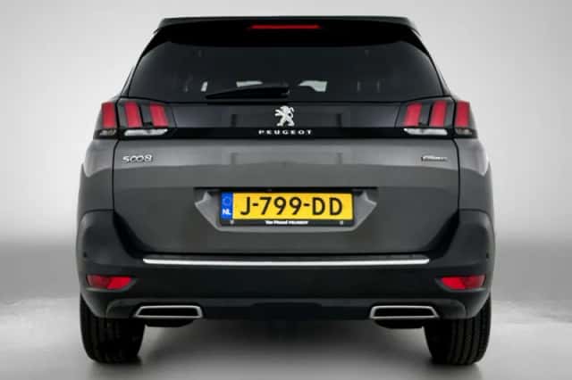 Peugeot 5008 (2020) thumbnail 4