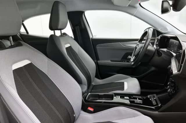 Opel Mokka-e (2023) thumbnail 34