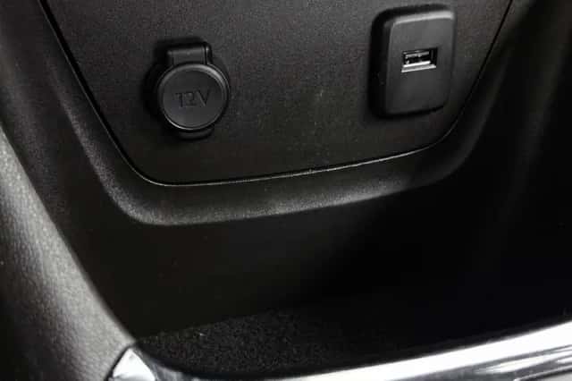 Opel Crossland X (2020) thumbnail 24