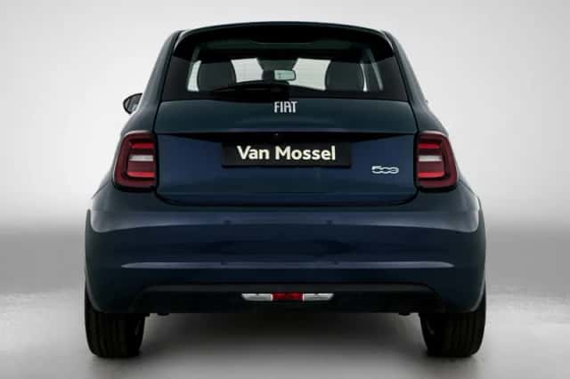 Fiat 500 (2022) thumbnail 3