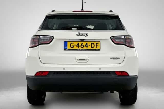 Jeep Compass (2019) thumbnail 3