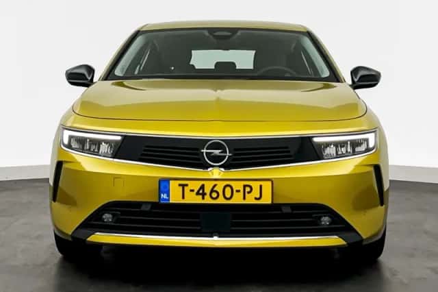Opel Astra (2023) thumbnail 2