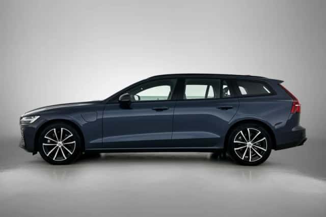 Volvo V60 (2025) thumbnail 2