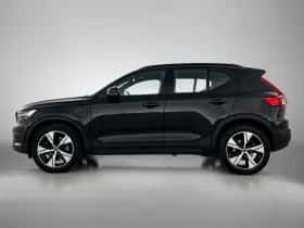 Volvo XC40 (2022) thumbnail 2
