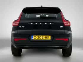 Volvo XC40 (2022) thumbnail 3