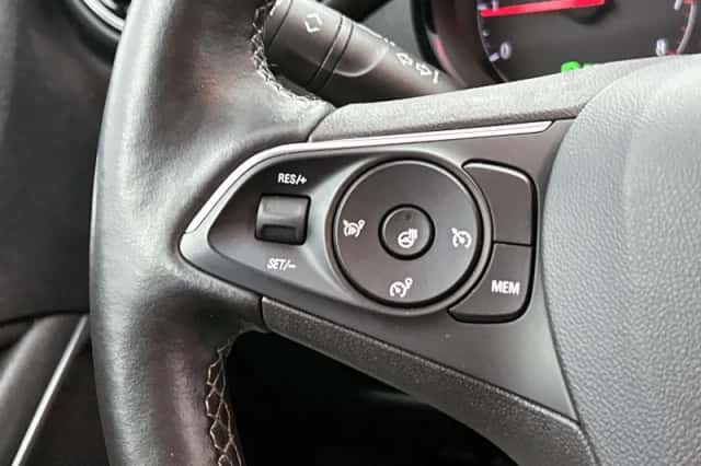 Opel Crossland X (2020) thumbnail 6