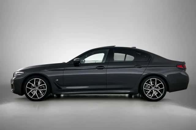 BMW 5-Serie (2023) thumbnail 2