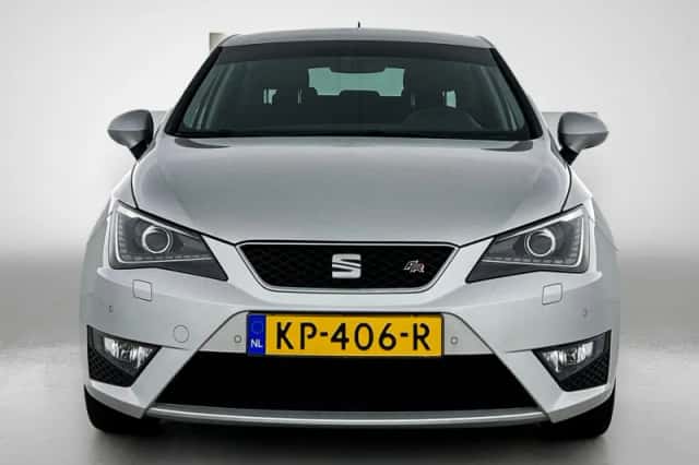 SEAT Ibiza (2016) thumbnail 5
