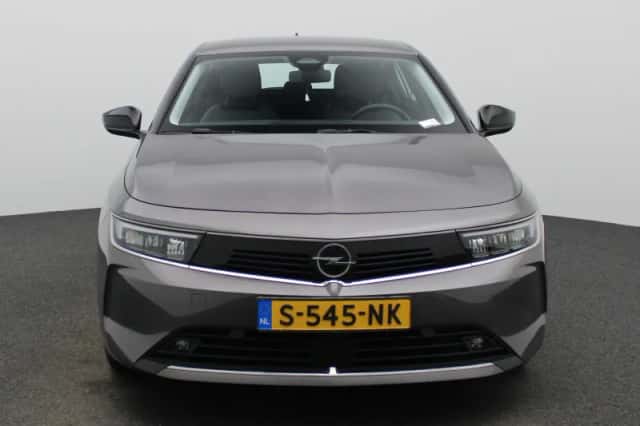 Opel Astra (2023) thumbnail 3