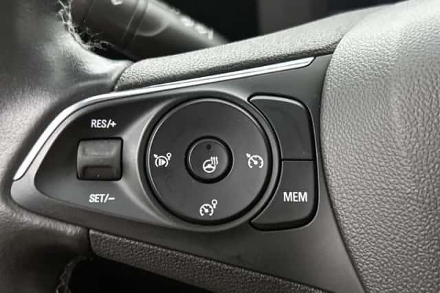Opel Mokka-e (2022) thumbnail 6