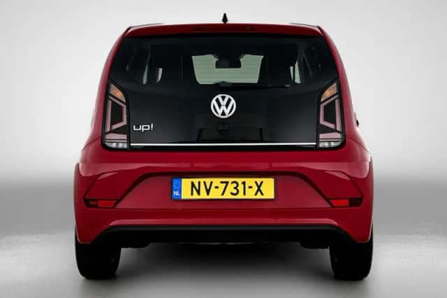 Volkswagen Up! (2017) thumbnail 3