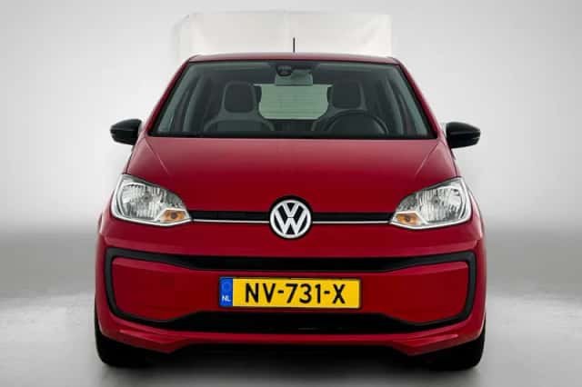 Volkswagen Up! (2017) thumbnail 5