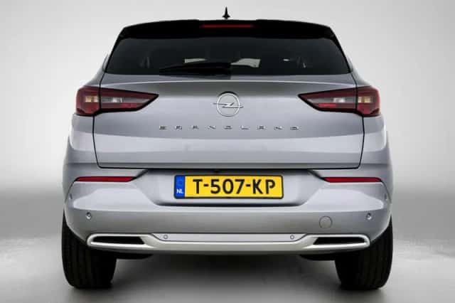 Opel Grandland (2023) thumbnail 3