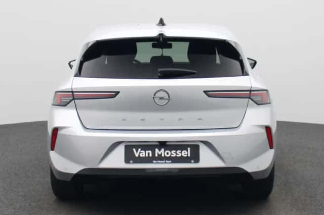 Opel Astra (2023) thumbnail 5