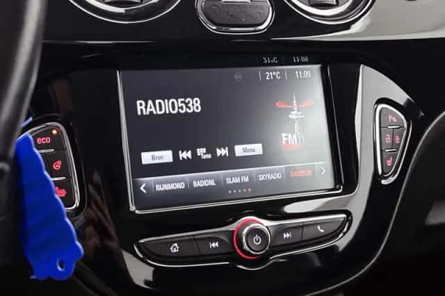 Opel Adam (2016) thumbnail 6