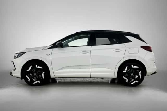 Opel Grandland (2023) thumbnail 2