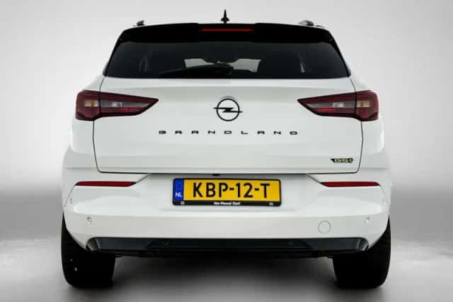 Opel Grandland (2023) thumbnail 3
