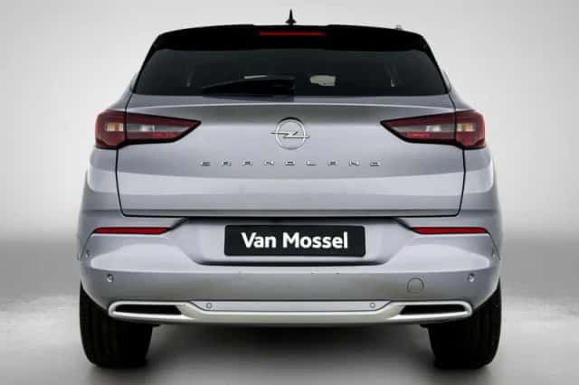 Opel Grandland (2022) thumbnail 3