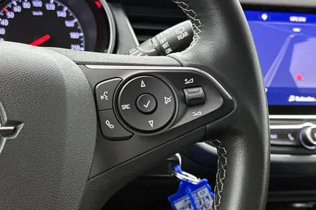 Opel Crossland (2024) thumbnail 6